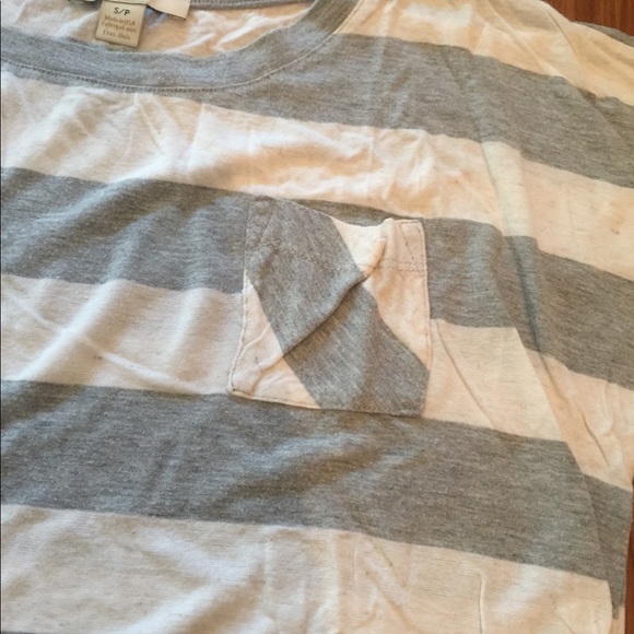 Forever 21 size small gray and white striped top - Picture 3 of 4